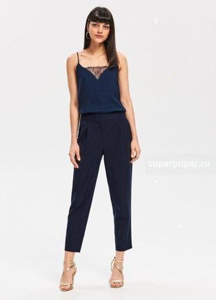 Сатинова майка топ у стилі білизни з ажурною вставкою reserved