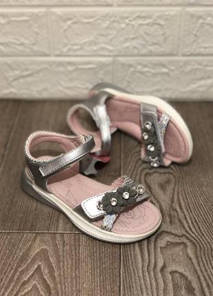 Босоніжки для дівчат дитяче взуття сандалі для дівчат сандалії літнє взуття