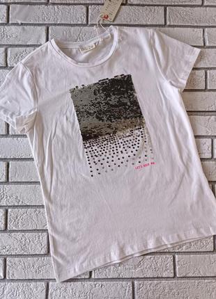 Футболка