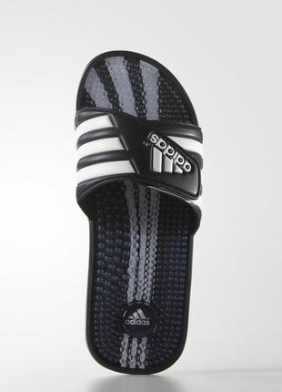 Легендарные массажные шлепанцы на липучке
adidas santiossage