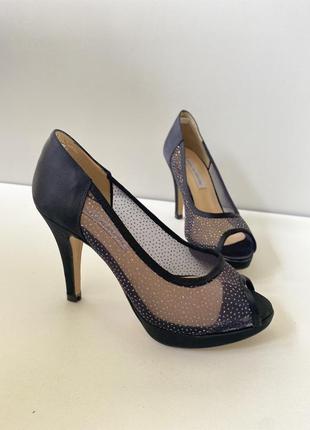 Туфлі для урочистих подій