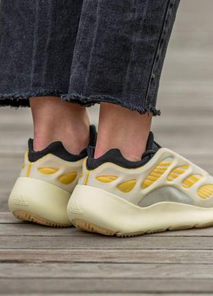 Жіночі кросівки adidas yeezy boost 700 v3 azael 37-38-39-417 фото
