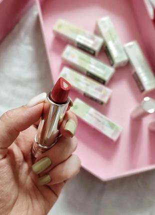 Clinique dramatically different lipstick shaping lip colour модирующая уходовая помада для губ 07 и 172 фото