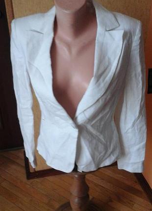 Білий лляний піджак фірми george