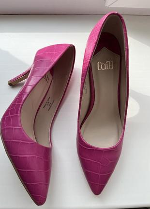 Классные туфельки цвета фуксии
