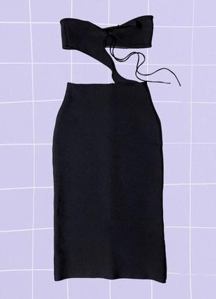 Черное вечернее миди платье с открытой талией и вырезами