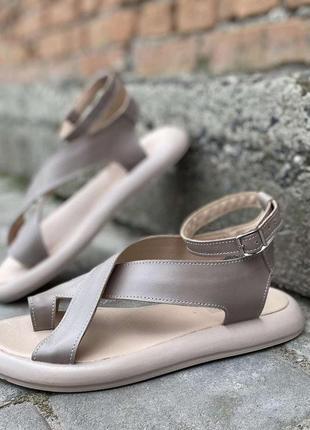 Жіночі босоніжки шкіряні літні бежеві caiman розміри з 36 по 41 fv_02630