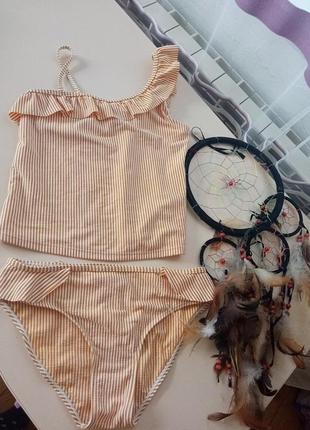 Класний купальний костюм