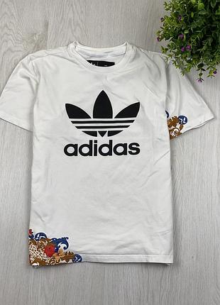 Футболка adidas