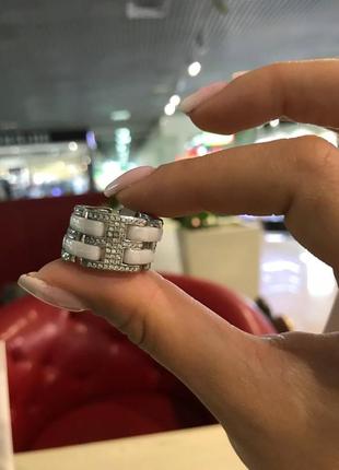 Брендовое кольцо