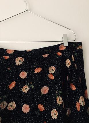 Ассиметричная юбка миди new look plus size шифоновая черная юбка с цветочным принтом большой размер7 фото