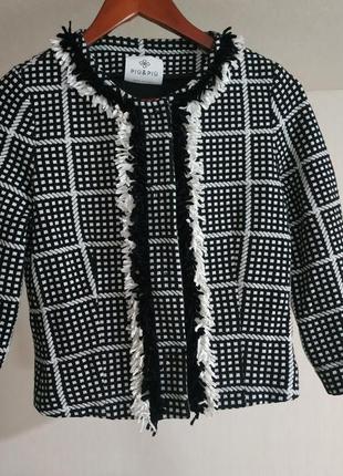 Піджак елітного бренду італія piu' & piu'