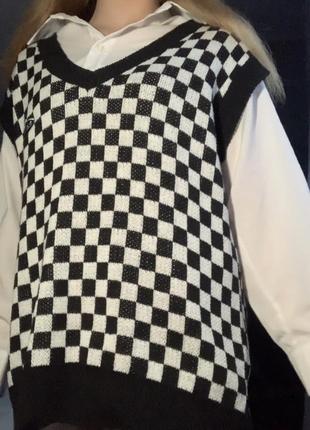 Жилетка в клетку