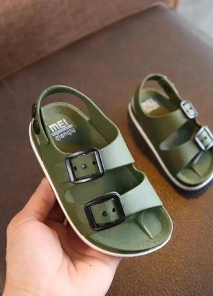 Босоножки для мальчиков