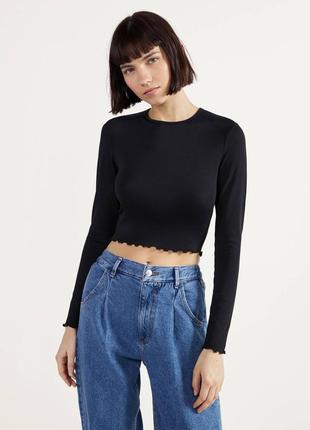 Топ с вырезом сзади berska