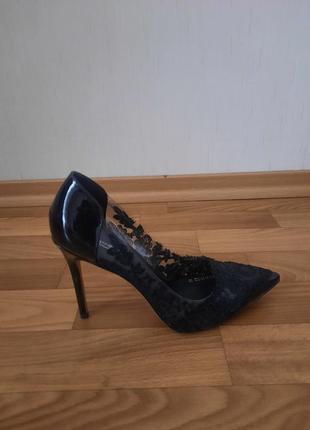 Туфлі жіночі лакові шкіряні чорні на шпильці2 фото