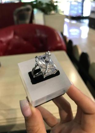 Брендовое кольцо