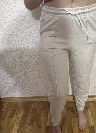 Спортивные штаны