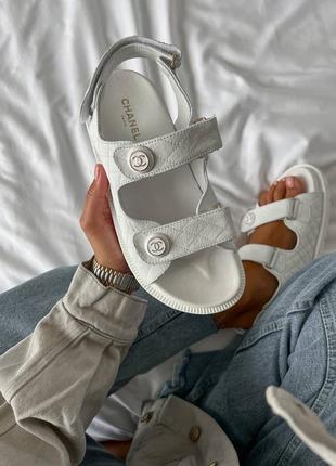 Босоножки в стиле chanel dad sandal white