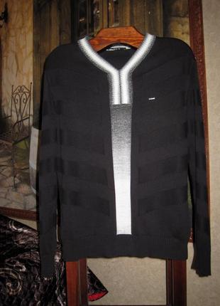 Туреччина, гарний джемпер, ідеальний стан.