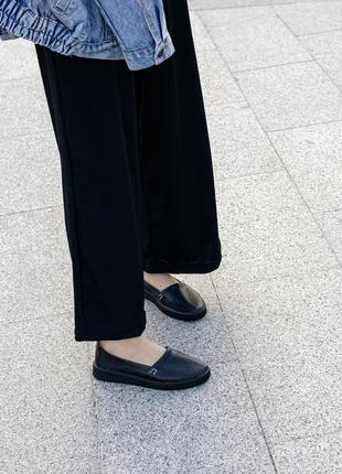 Женские черные летние кожаные мокасины1 фото