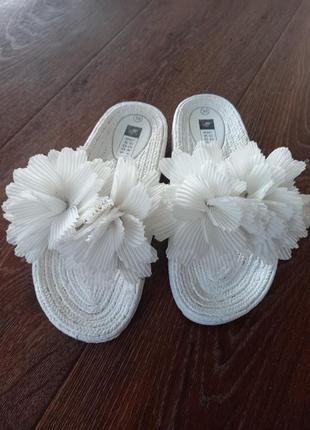 Нарядные шлепки lucky shoes