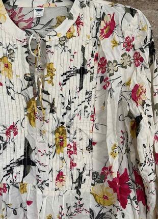1, красива квіткова блузка old navy зі зборочками розмір м3 фото