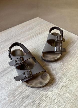 Босоніжки birkenstock сандалі