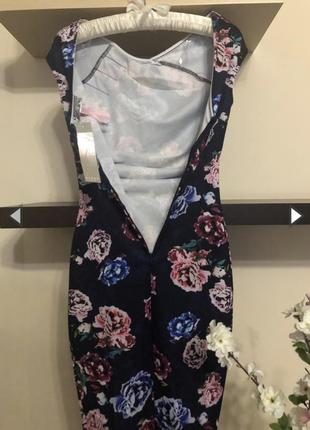 Женское облегающее платье футляр с вырезом на спине6 фото