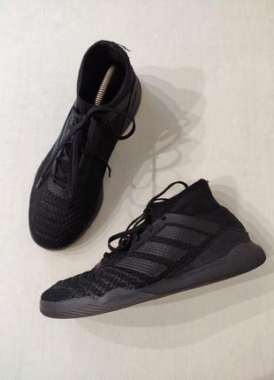 Adidas predator чорні літні кросівки — шкарпетки