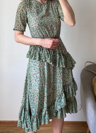 Шифоновое платье миди в цветочный принт с рюшами3 фото