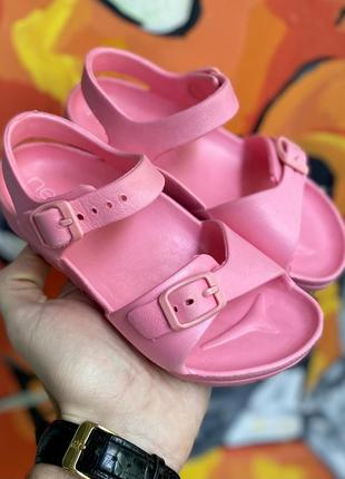 Next сандали 10 29-30 размер детские розовые хорошие