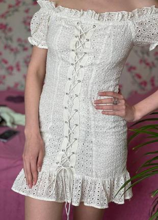 Платье в идеальном состоянии белое коттон на завязках женское