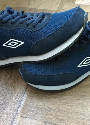 Кроссовки umbro