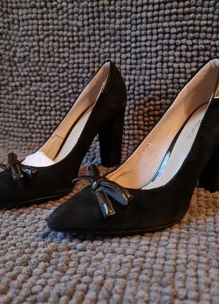 Женские черные  туфли-лодочьки  braska из замши 38р. оригинал ql052 фото