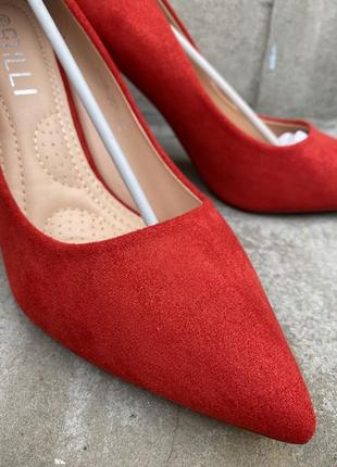 Туфлі жіночі червоні розмір 40, каблук 10 см4 фото
