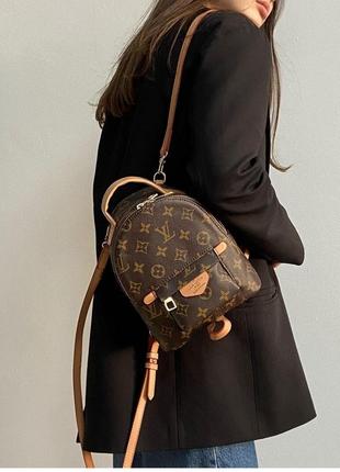 Маленький женский рюкзак в стиле  louis vuitton луи витон лв5 фото