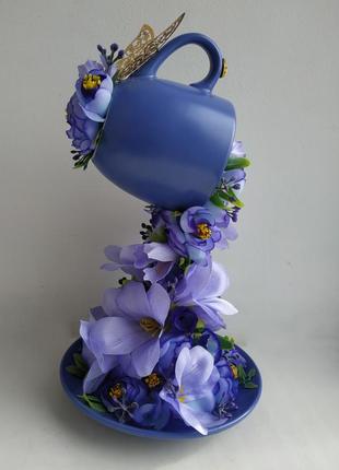 Сувенир декор летающая чашка цветы подарок статуэтка подарок сувенир цветы статуэтка7 фото
