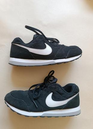 Кроссовки nike md runner 2 gs 23 см