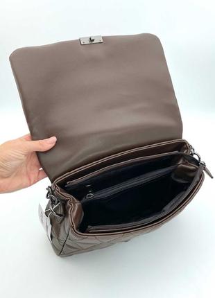 Женская коричневая сумка стеганная сумка через плечо коричневый клатч через плечо кроссбоди3 фото