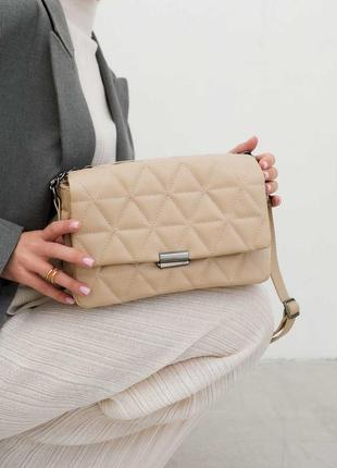 Жіноча бежева сумка стьобана сумка через плече бежевий клатч через плече кросбоді