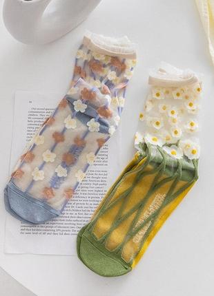 Носки прозрачные с цветочной вышивкой5 фото
