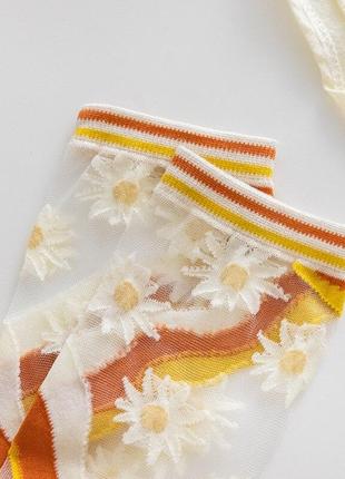Носки прозрачные с цветочной вышивкой7 фото