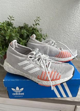 Кроссовки adidas boost новые оригинал 36 размер 23.5 см потолка