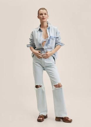 Прямые джинсы с разрезами на коленях светло-голубого цвета от mango размеры: 34, 36, 38