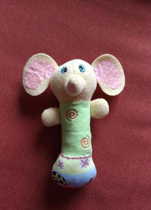 Детская мягкая погремушка