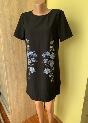 Платье с цветами
