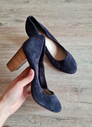 Жіночі туфлі сині замшеві на каблуку san marina