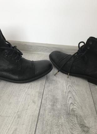 Кожаные ботинки levis 8