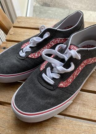 Кеди жіночі vans